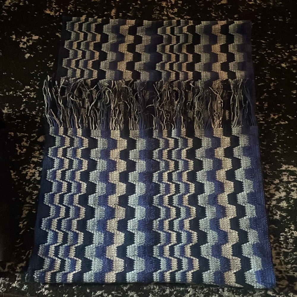 MISSONI Zig Zag Blues Scarf 💙💙 - Picture 4 of 7